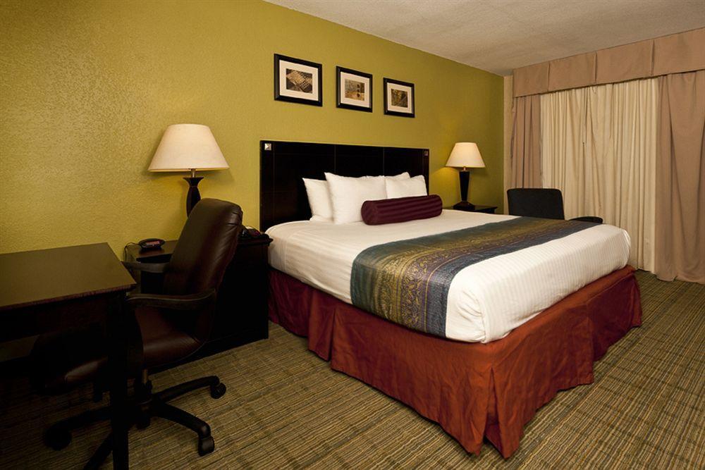 Grand Texan Hotel And Convention Center Мідленд Екстер'єр фото